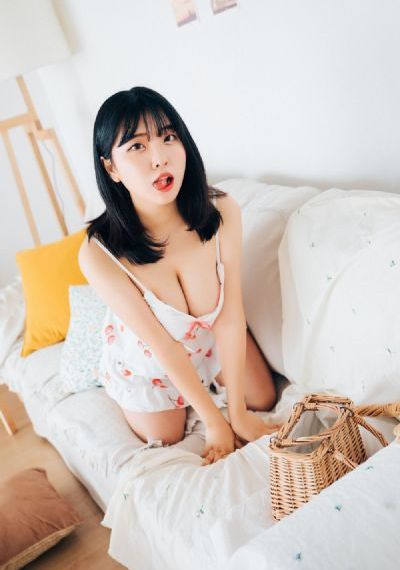 丰满的女同学2_高清完整视频