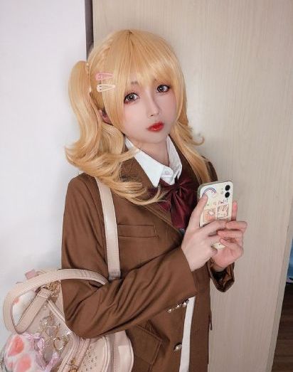 丰满的闺蜜2_4K日韩电影在线